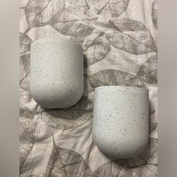 LA JOLIE MUSE 2PC. Set White Dot HALF-MOON Cut Wall Mount Hanging Planter Pot - Picture 1 of 6